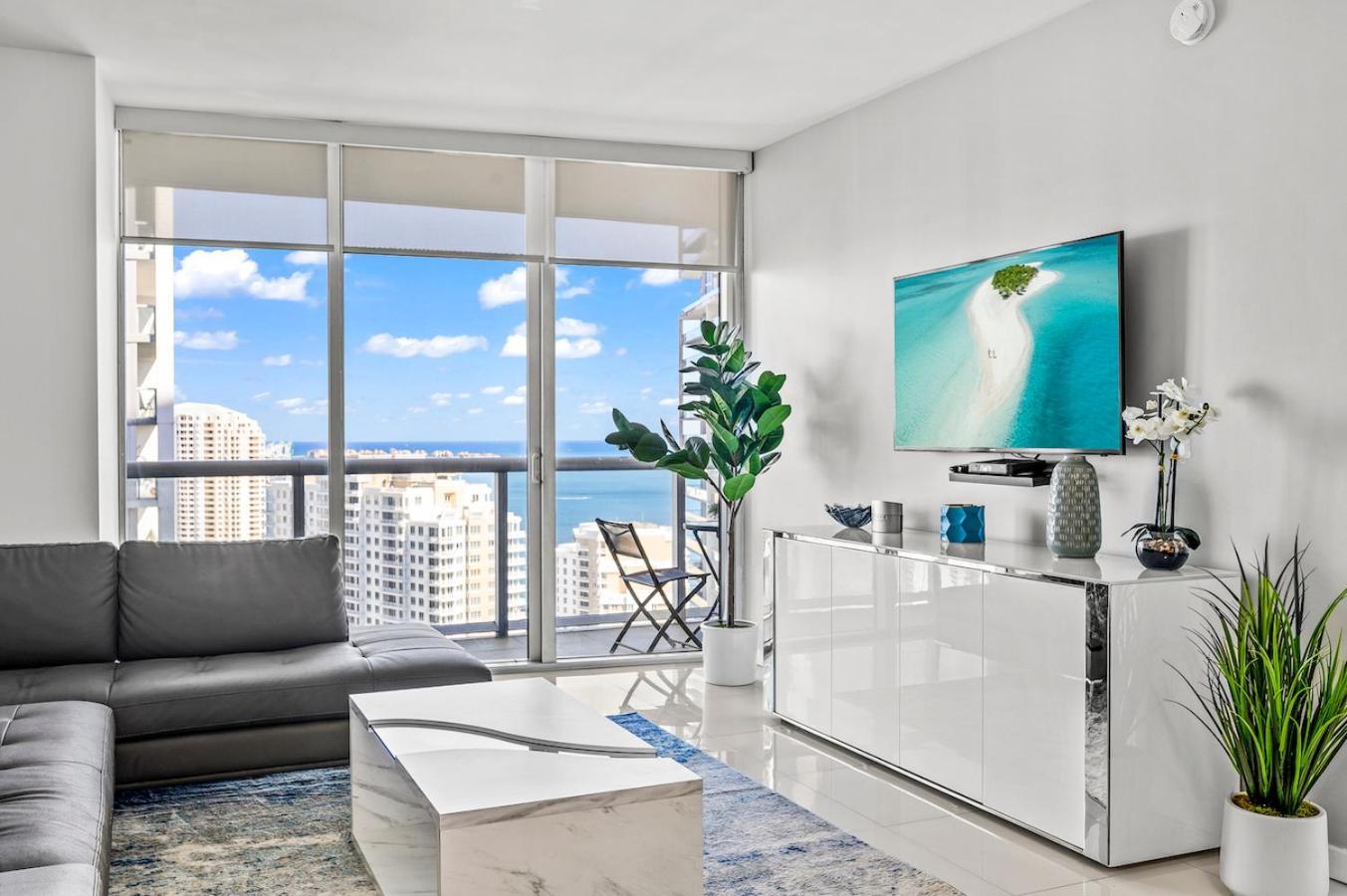 *Iconic W Icon Condo/ Pool&Waterviews*Freespa* 마이애미 외부 사진