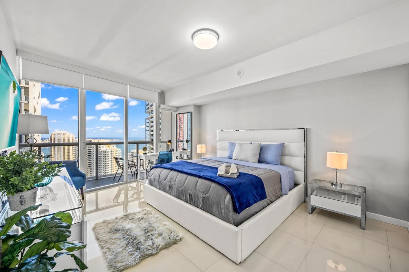 *Iconic W Icon Condo/ Pool&Waterviews*Freespa* 마이애미 외부 사진