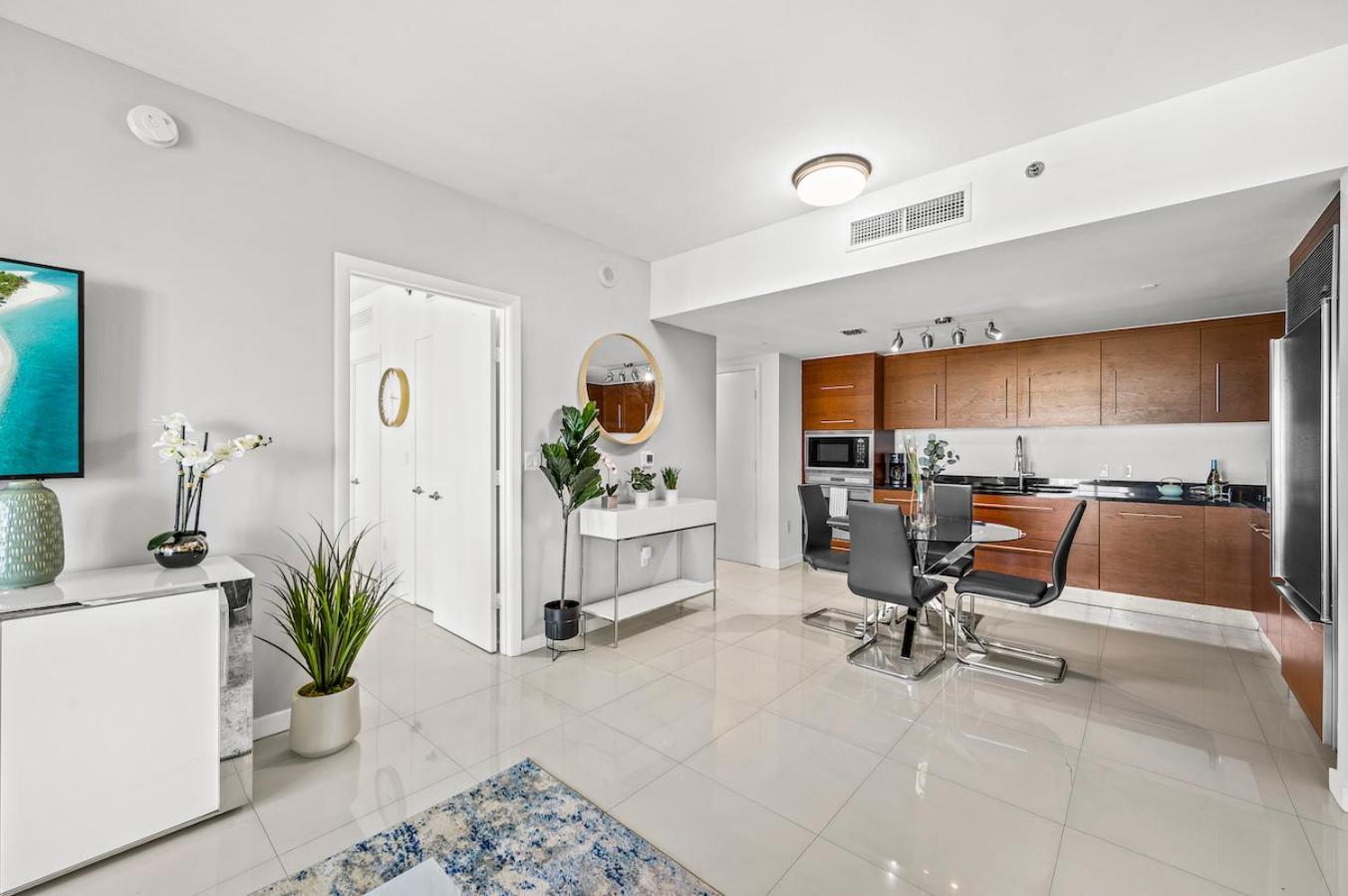 *Iconic W Icon Condo/ Pool&Waterviews*Freespa* 마이애미 외부 사진