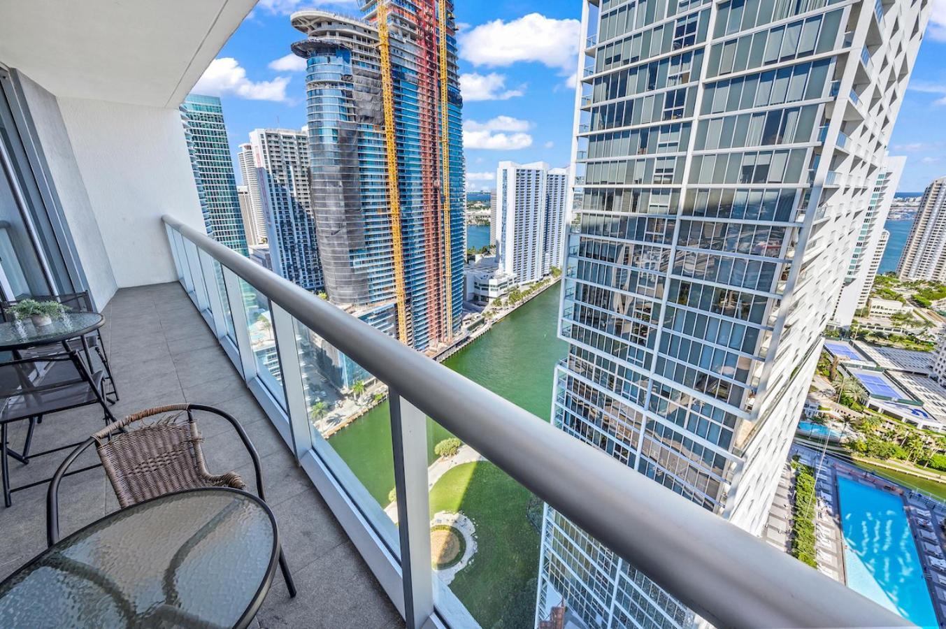 *Iconic W Icon Condo/ Pool&Waterviews*Freespa* 마이애미 외부 사진
